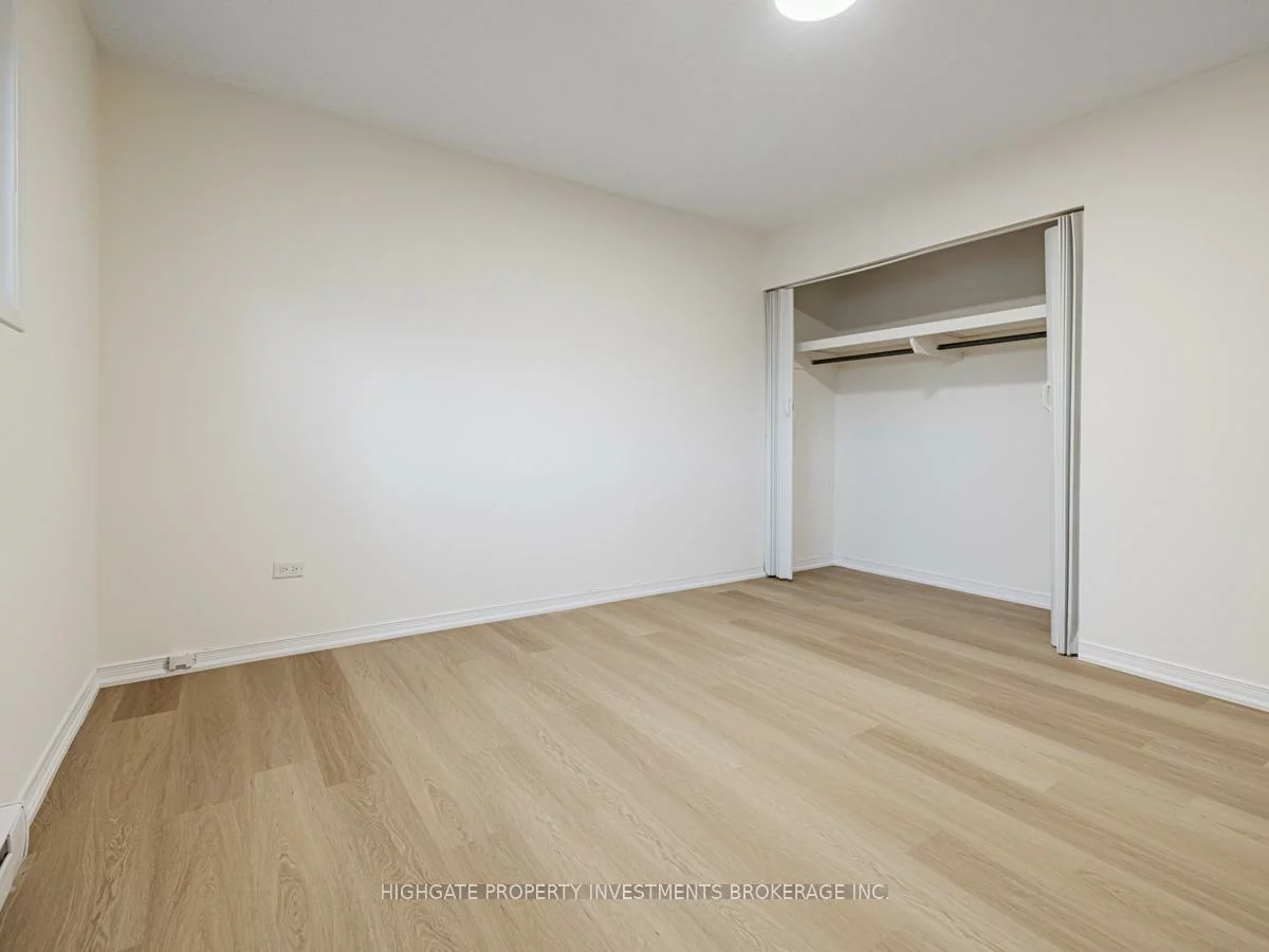 8, School, Holland Landing, East Gwillimbury