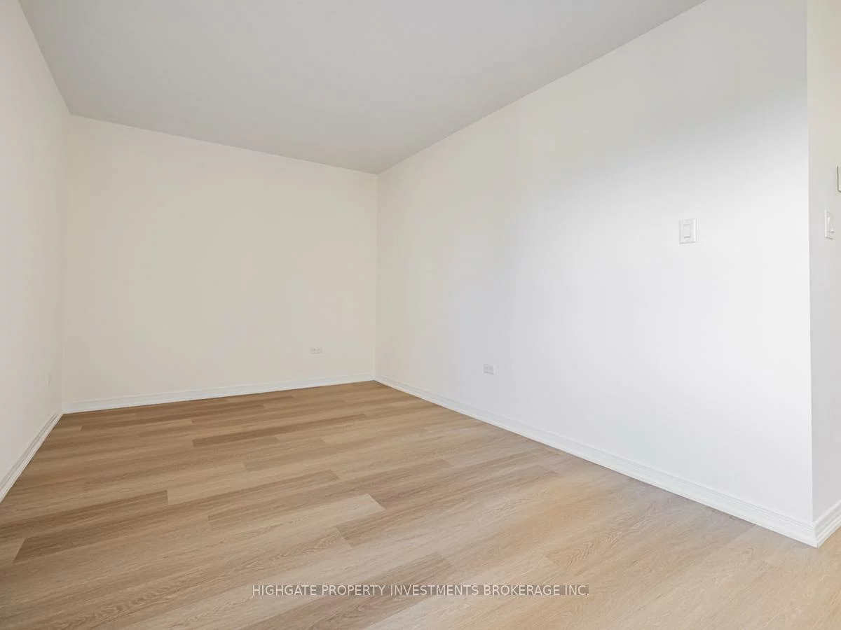 8, School, Holland Landing, East Gwillimbury