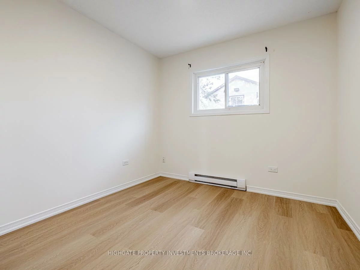 8, School, Holland Landing, East Gwillimbury