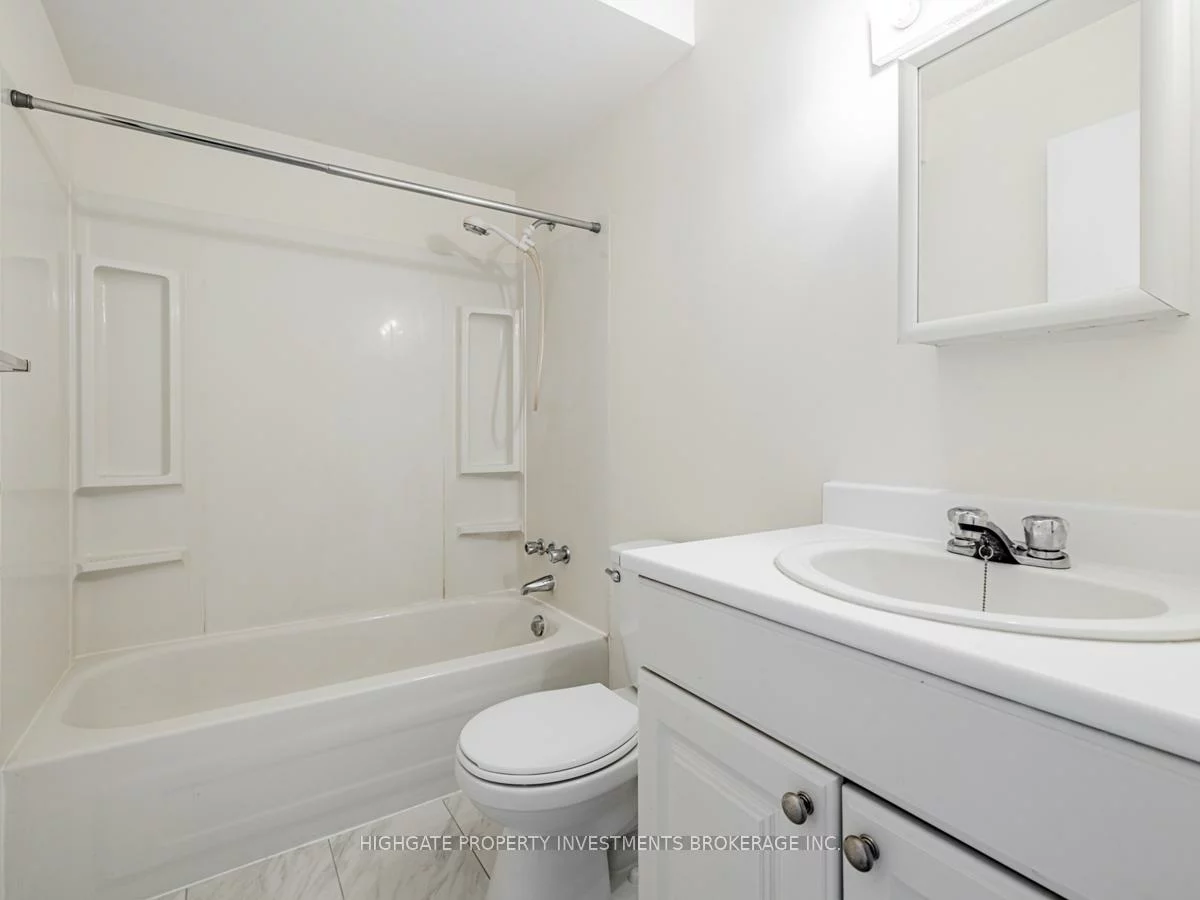 8, School, Holland Landing, East Gwillimbury