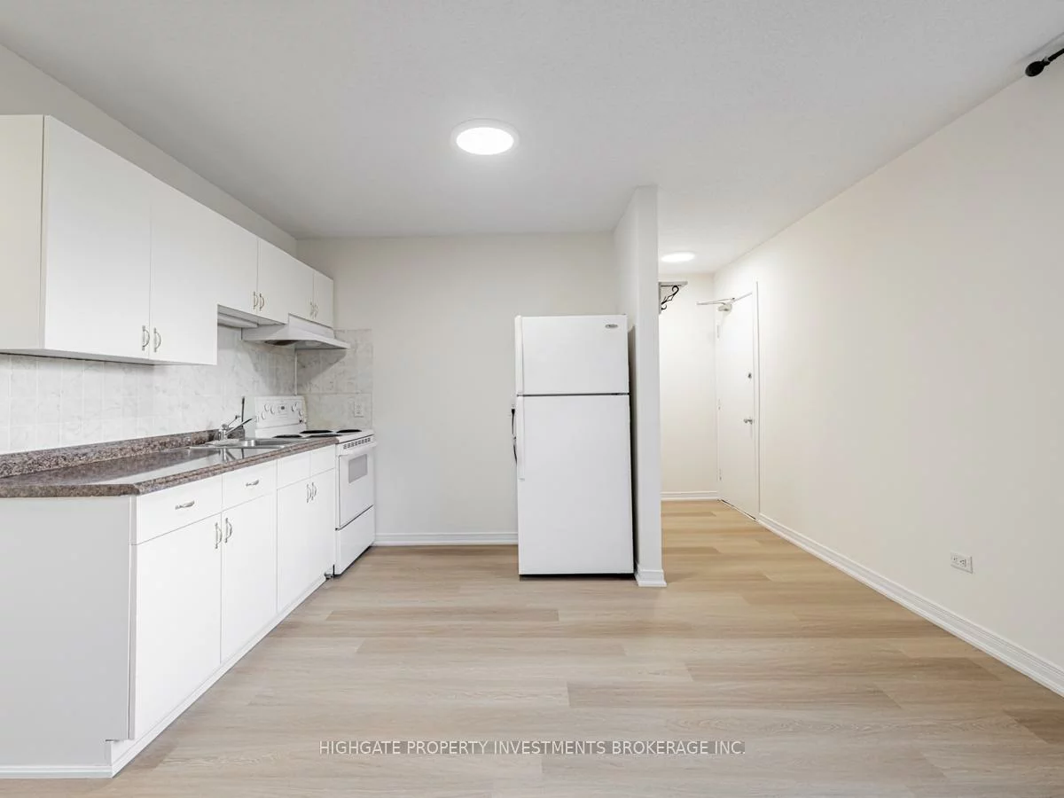 8, School, Holland Landing, East Gwillimbury