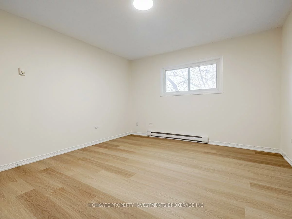 8, School, Holland Landing, East Gwillimbury