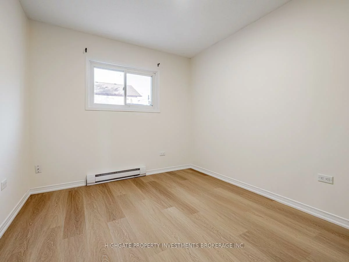 8, School, Holland Landing, East Gwillimbury