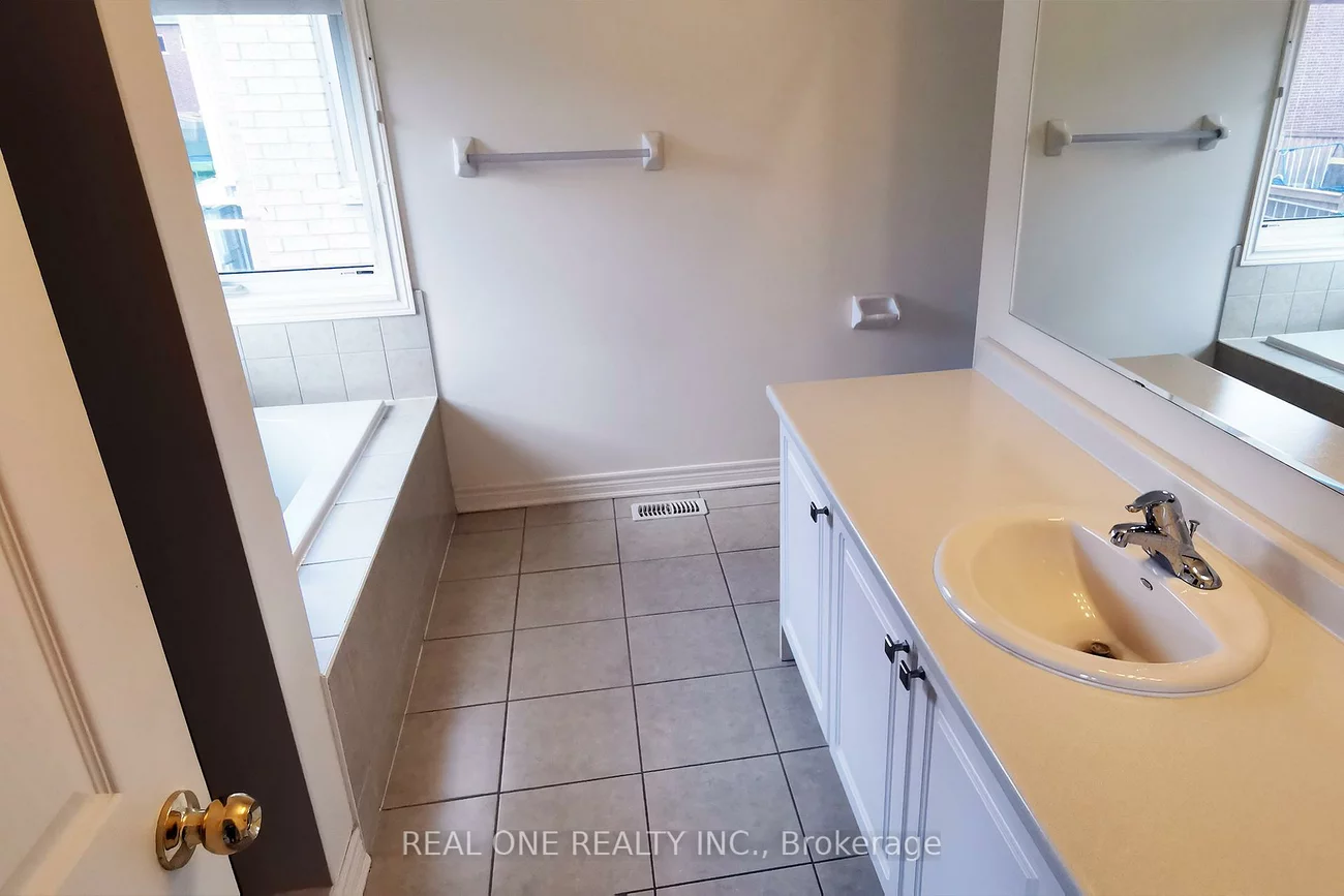 51, Kavanagh, Sharon, East Gwillimbury