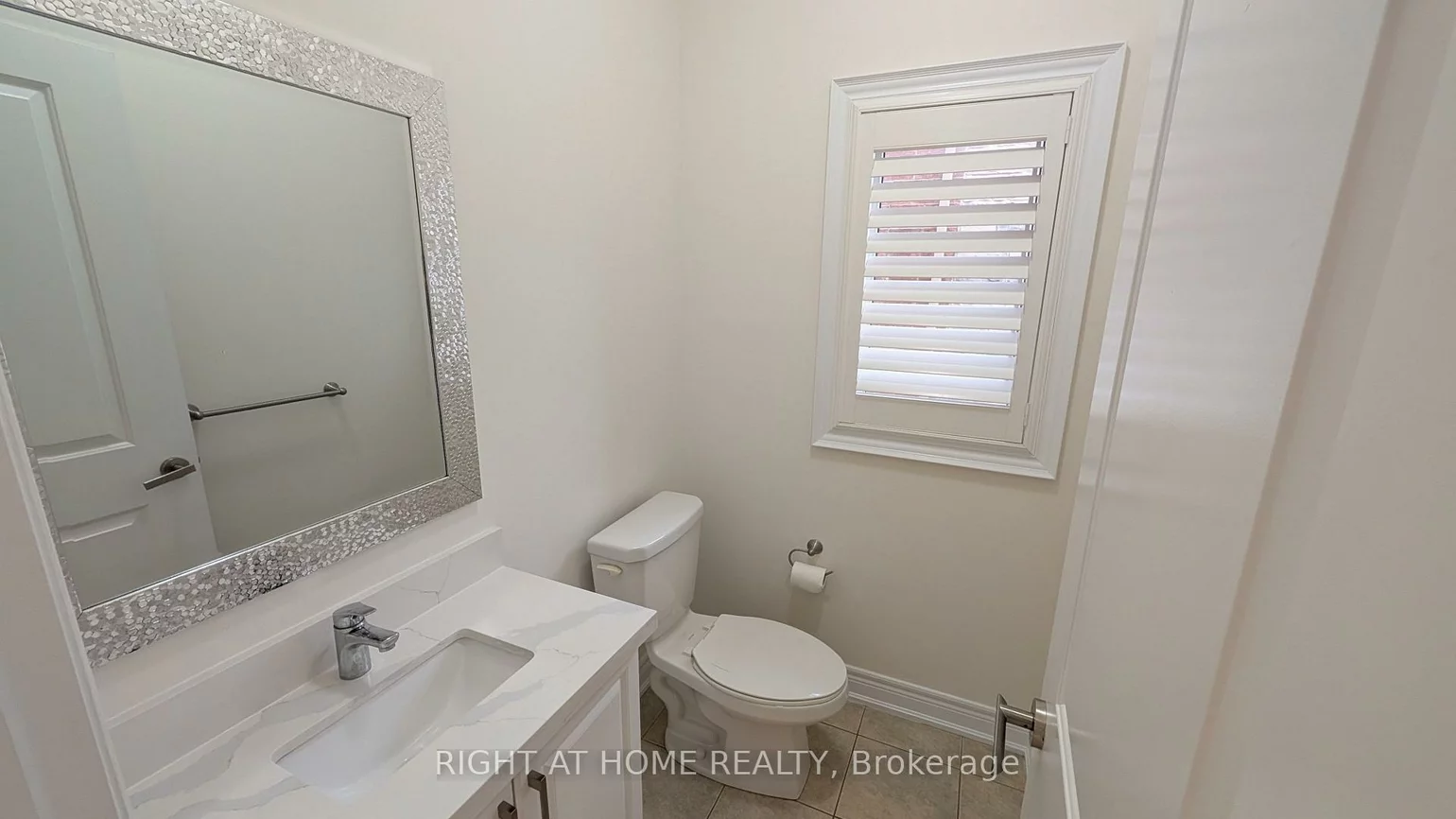 29, Mondial, Queensville, East Gwillimbury