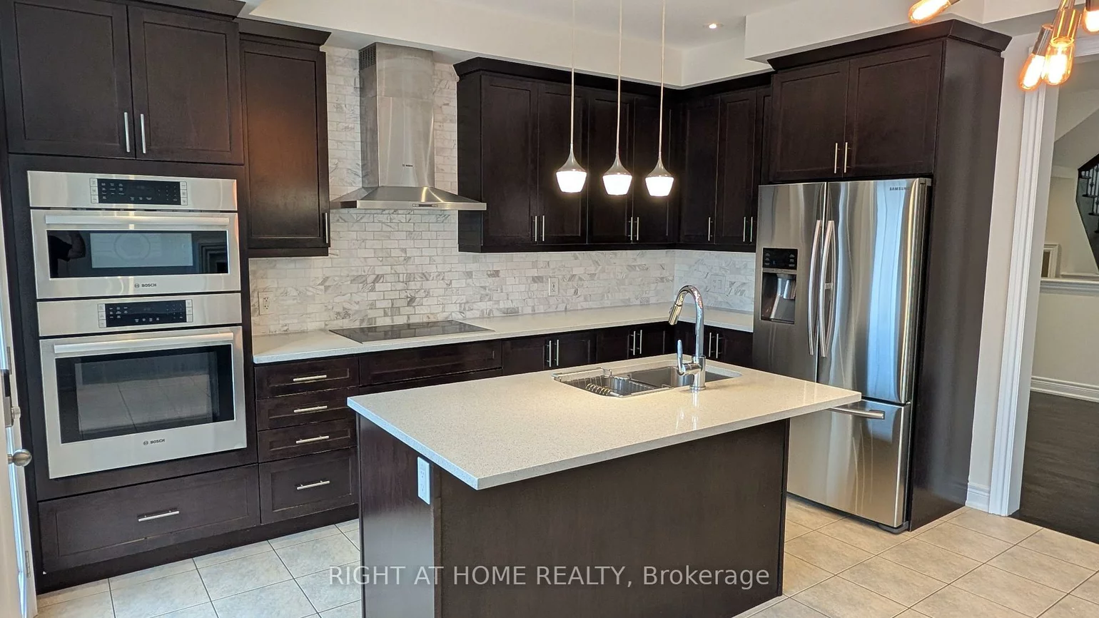 29, Mondial, Queensville, East Gwillimbury