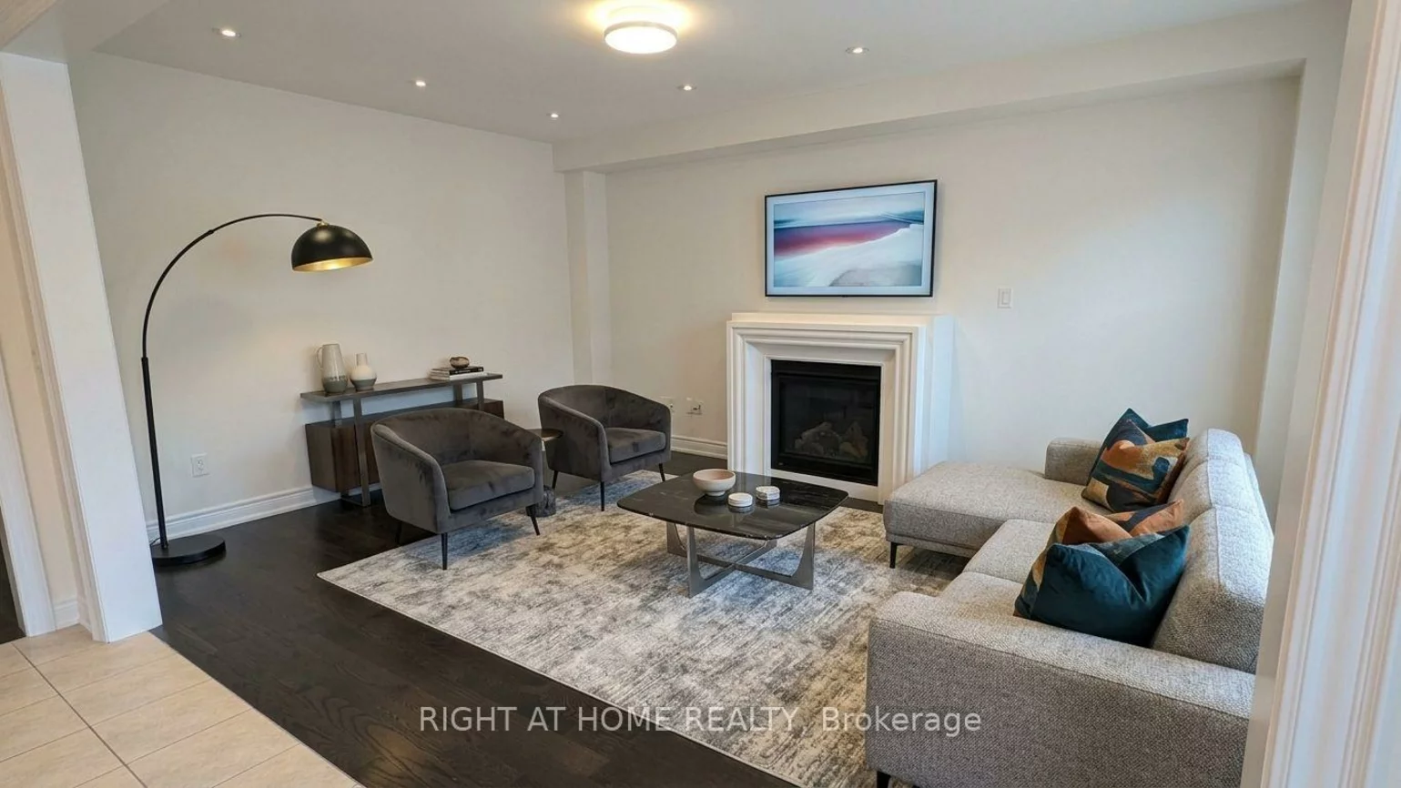 29, Mondial, Queensville, East Gwillimbury