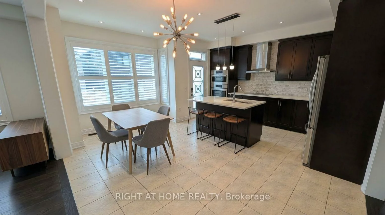 29, Mondial, Queensville, East Gwillimbury