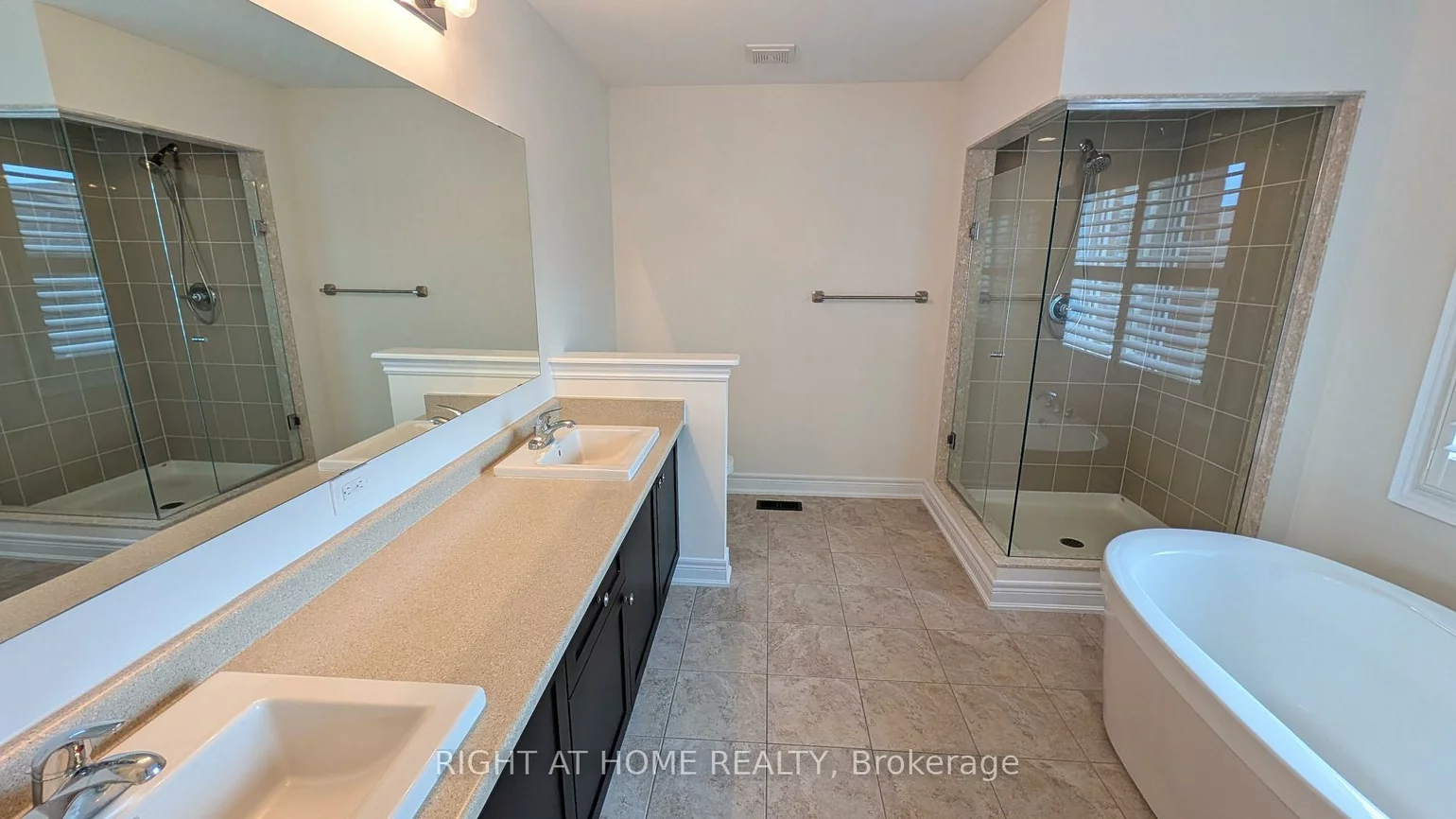 29, Mondial, Queensville, East Gwillimbury