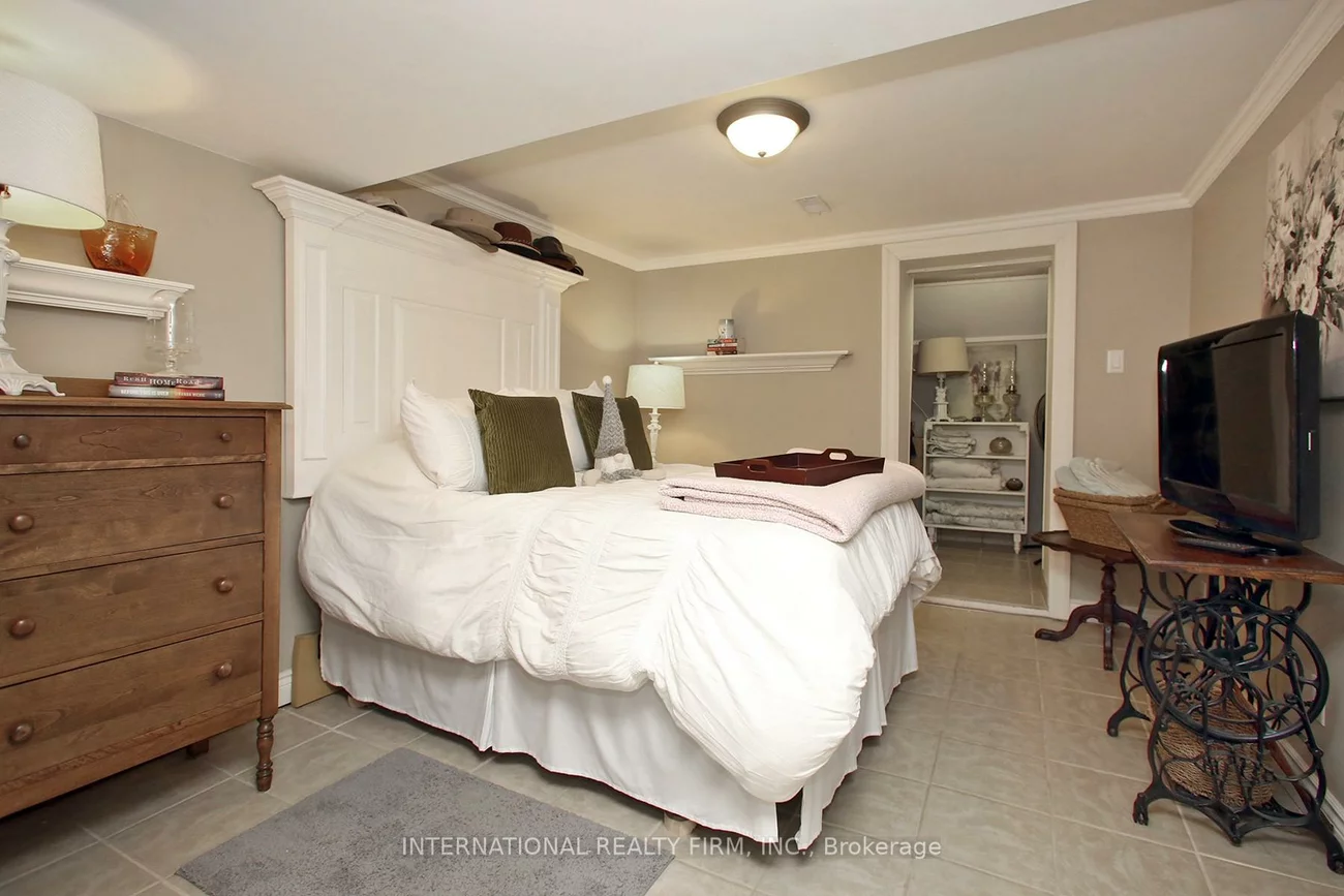6, Charles, Sharon, East Gwillimbury