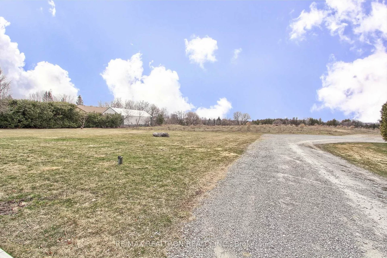 19572, Centre, Mt Albert, East Gwillimbury