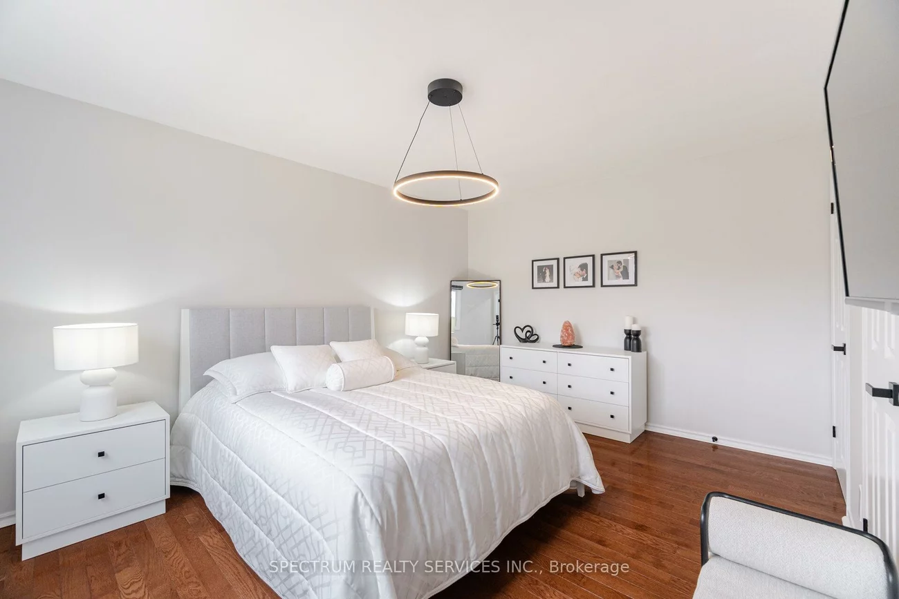 52, French, Holland Landing, East Gwillimbury