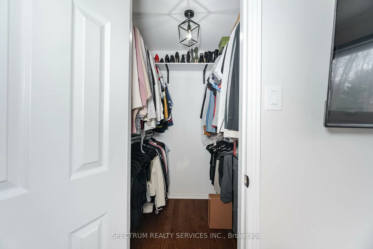 52, French, Holland Landing, East Gwillimbury
