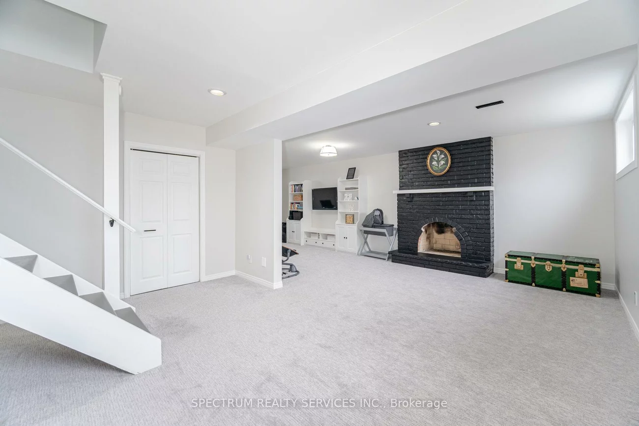 52, French, Holland Landing, East Gwillimbury