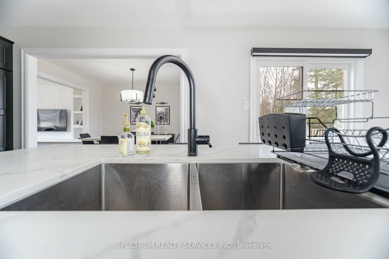 52, French, Holland Landing, East Gwillimbury