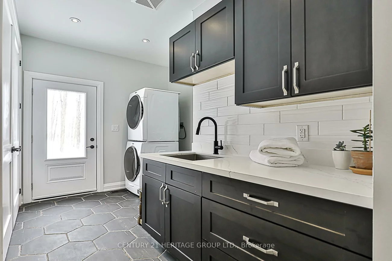 17657, Highway 48, Rural East Gwillimbury, East Gwillimbury