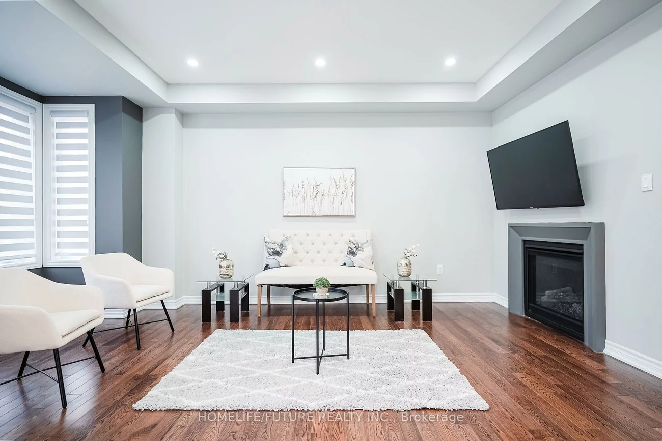 53, Mondial, Rural East Gwillimbury, East Gwillimbury