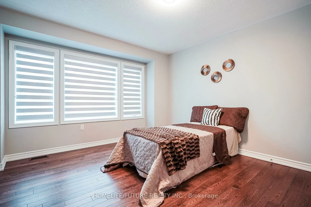 53, Mondial, Rural East Gwillimbury, East Gwillimbury