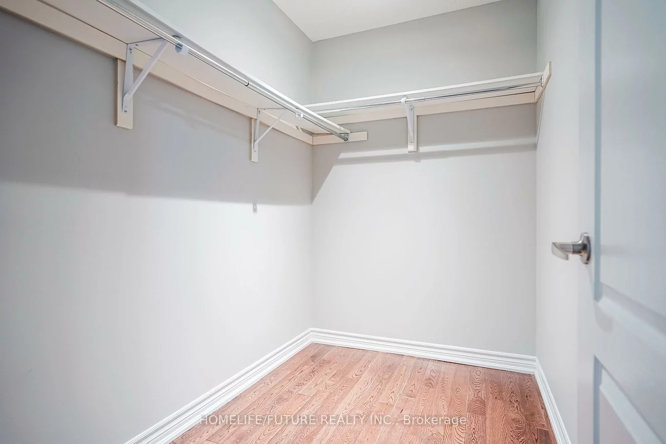 53, Mondial, Rural East Gwillimbury, East Gwillimbury