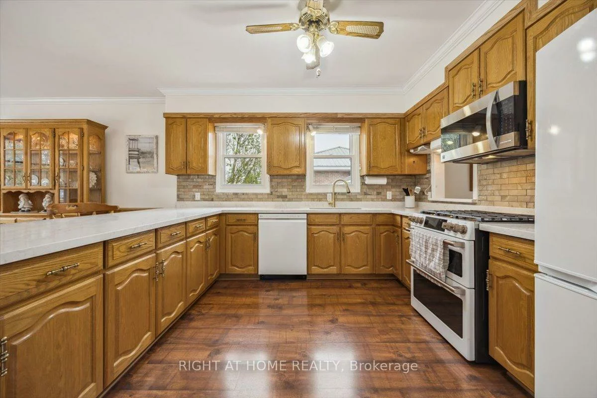 19943, Bathurst, Holland Landing, East Gwillimbury