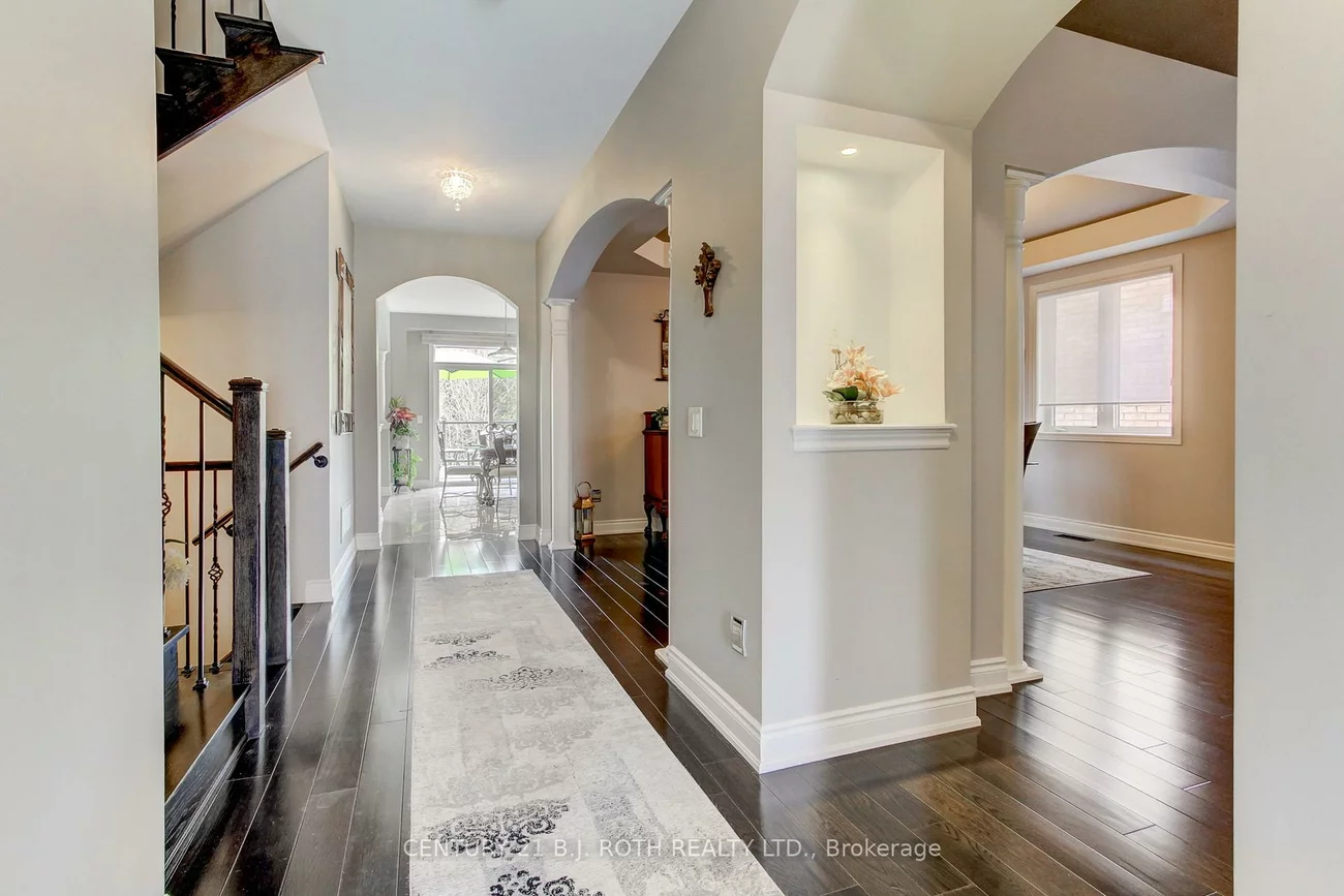 35, Manor Forest, Mt Albert, East Gwillimbury