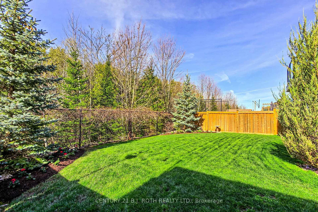 35, Manor Forest, Mt Albert, East Gwillimbury
