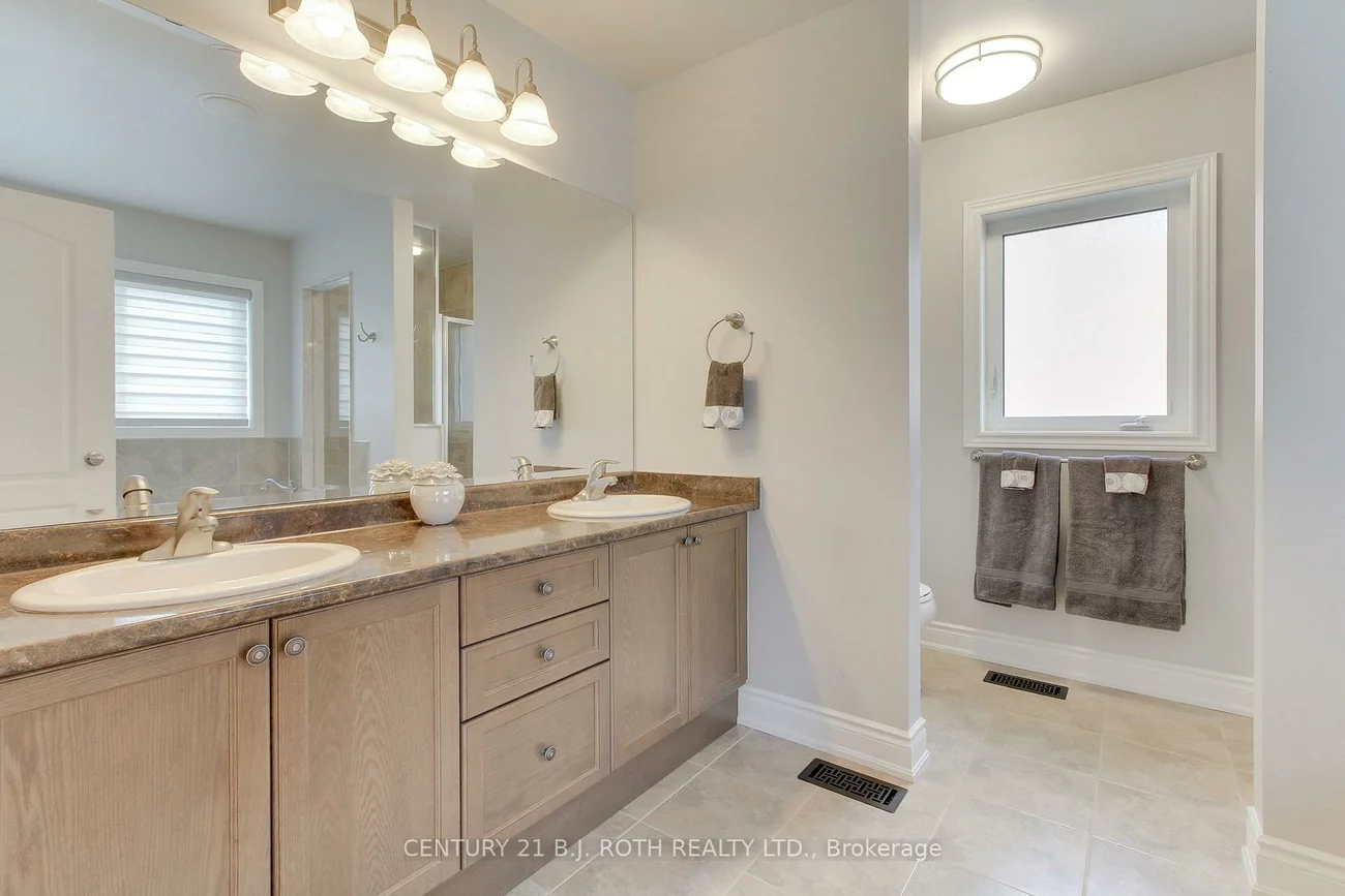 35, Manor Forest, Mt Albert, East Gwillimbury