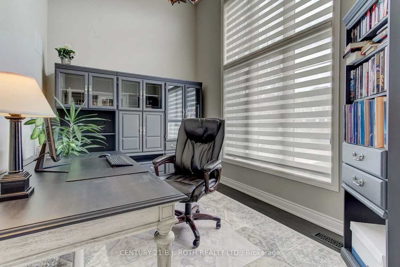 35, Manor Forest, Mt Albert, East Gwillimbury
