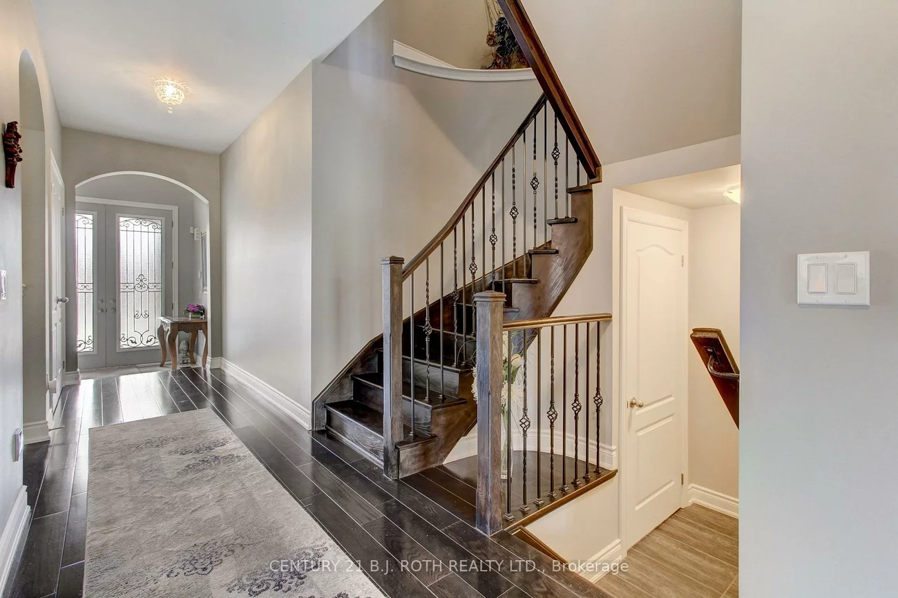 35, Manor Forest, Mt Albert, East Gwillimbury
