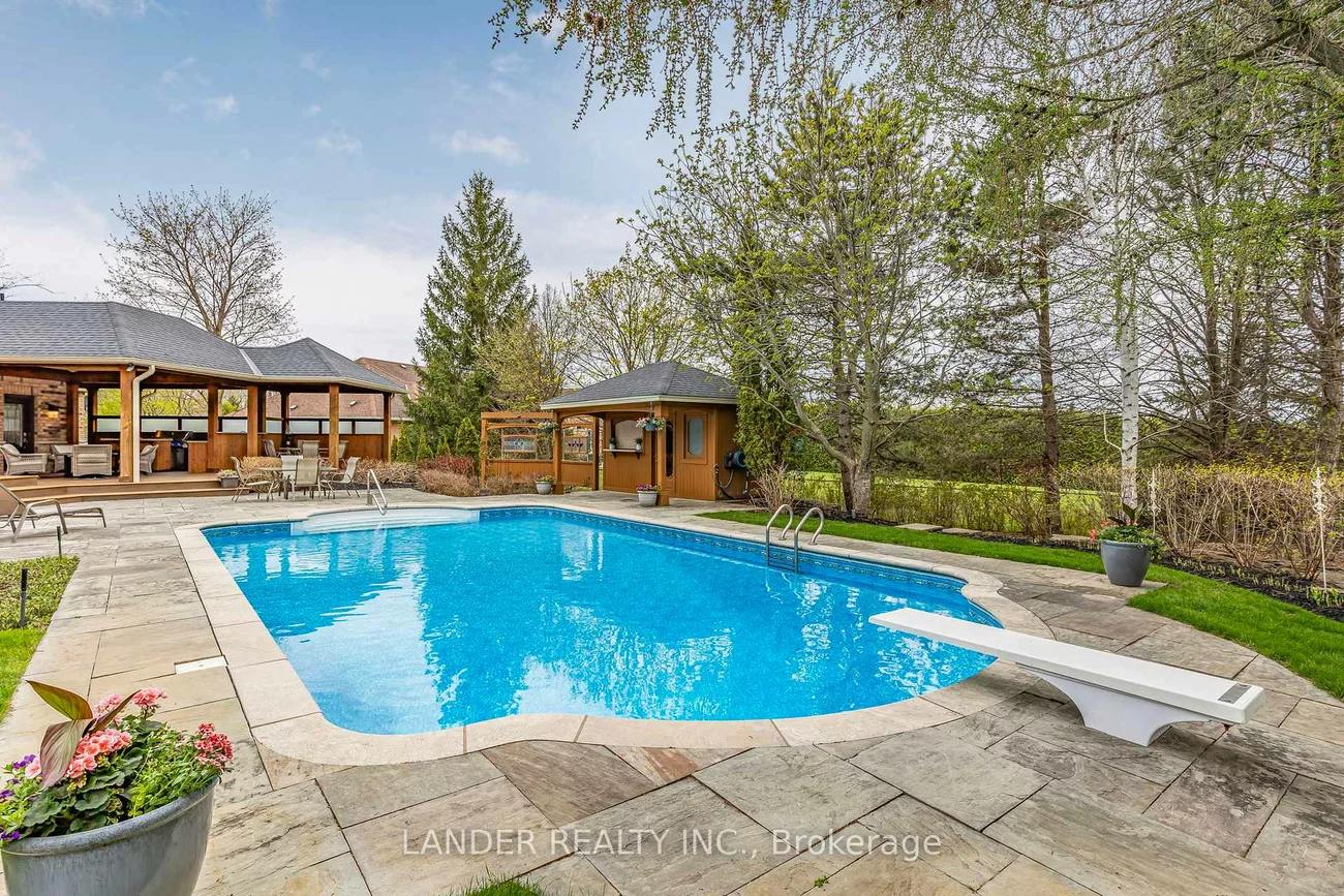 100, Colonel Wayling, Sharon, East Gwillimbury