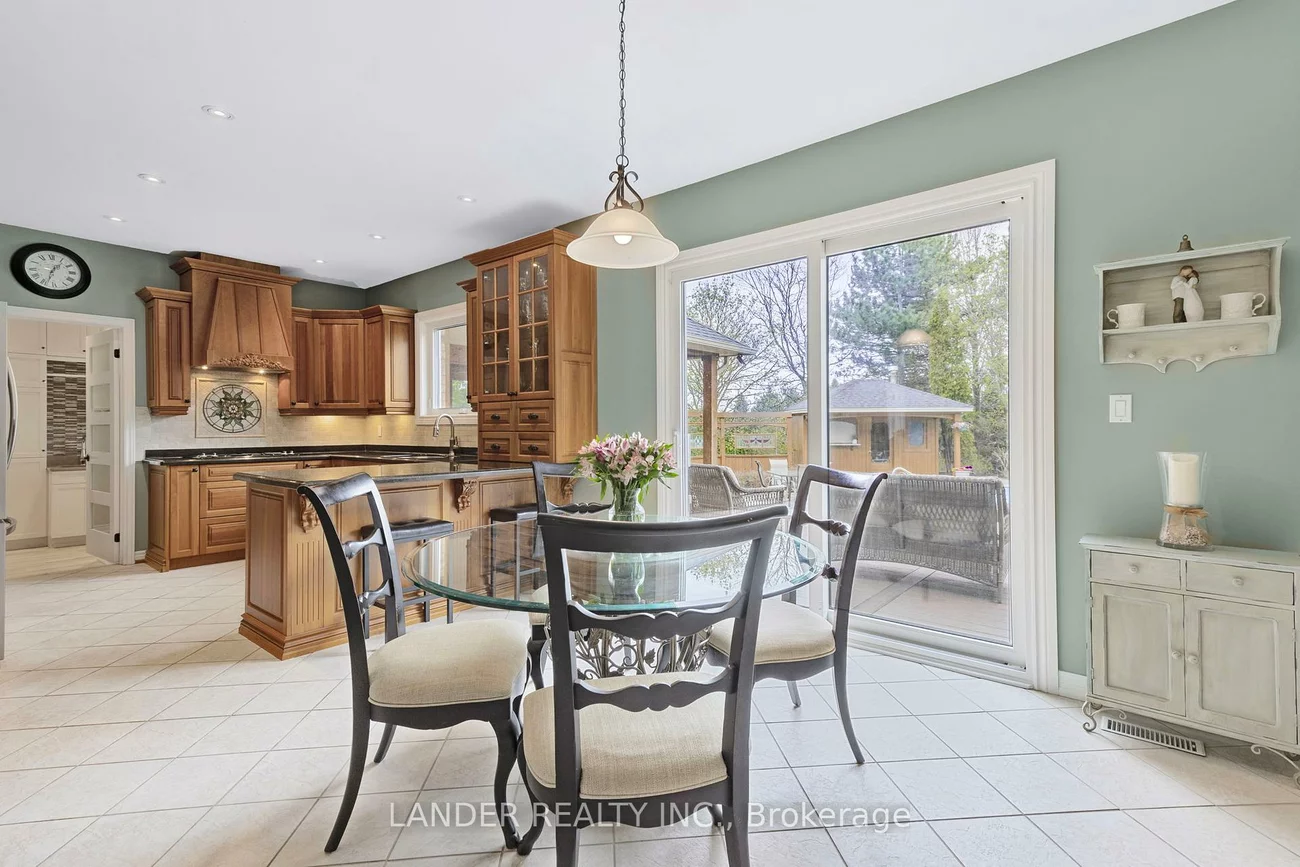100, Colonel Wayling, Sharon, East Gwillimbury