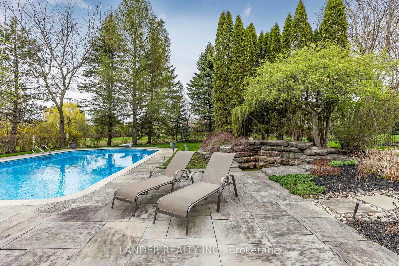 100, Colonel Wayling, Sharon, East Gwillimbury