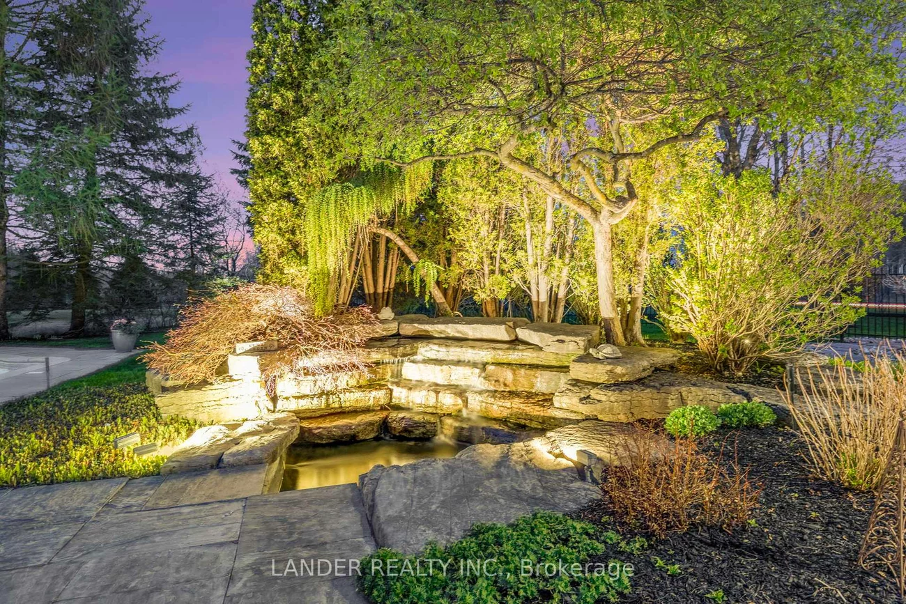 100, Colonel Wayling, Sharon, East Gwillimbury