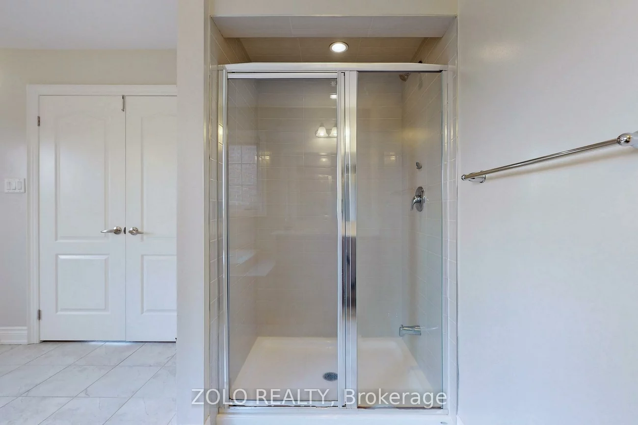 86, Briarfield, Sharon, East Gwillimbury