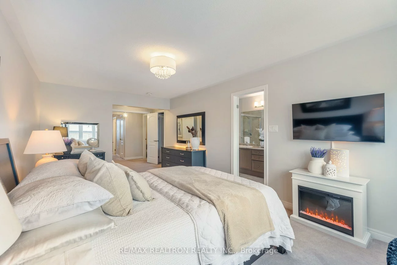149, Beechborough, Sharon, East Gwillimbury