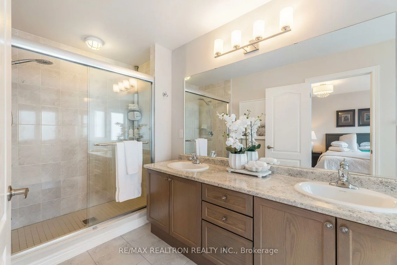 149, Beechborough, Sharon, East Gwillimbury