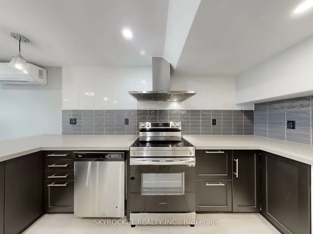15, Chessington, Queensville, East Gwillimbury