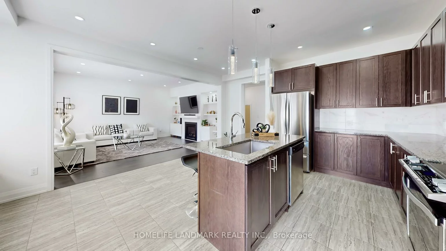 51, Crimson King, Holland Landing, East Gwillimbury