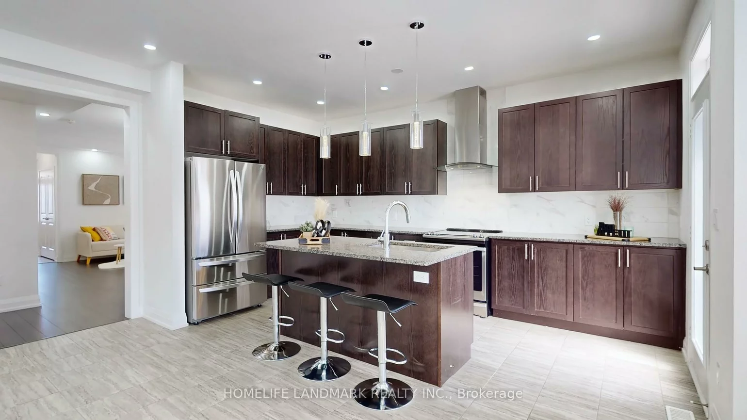 51, Crimson King, Holland Landing, East Gwillimbury