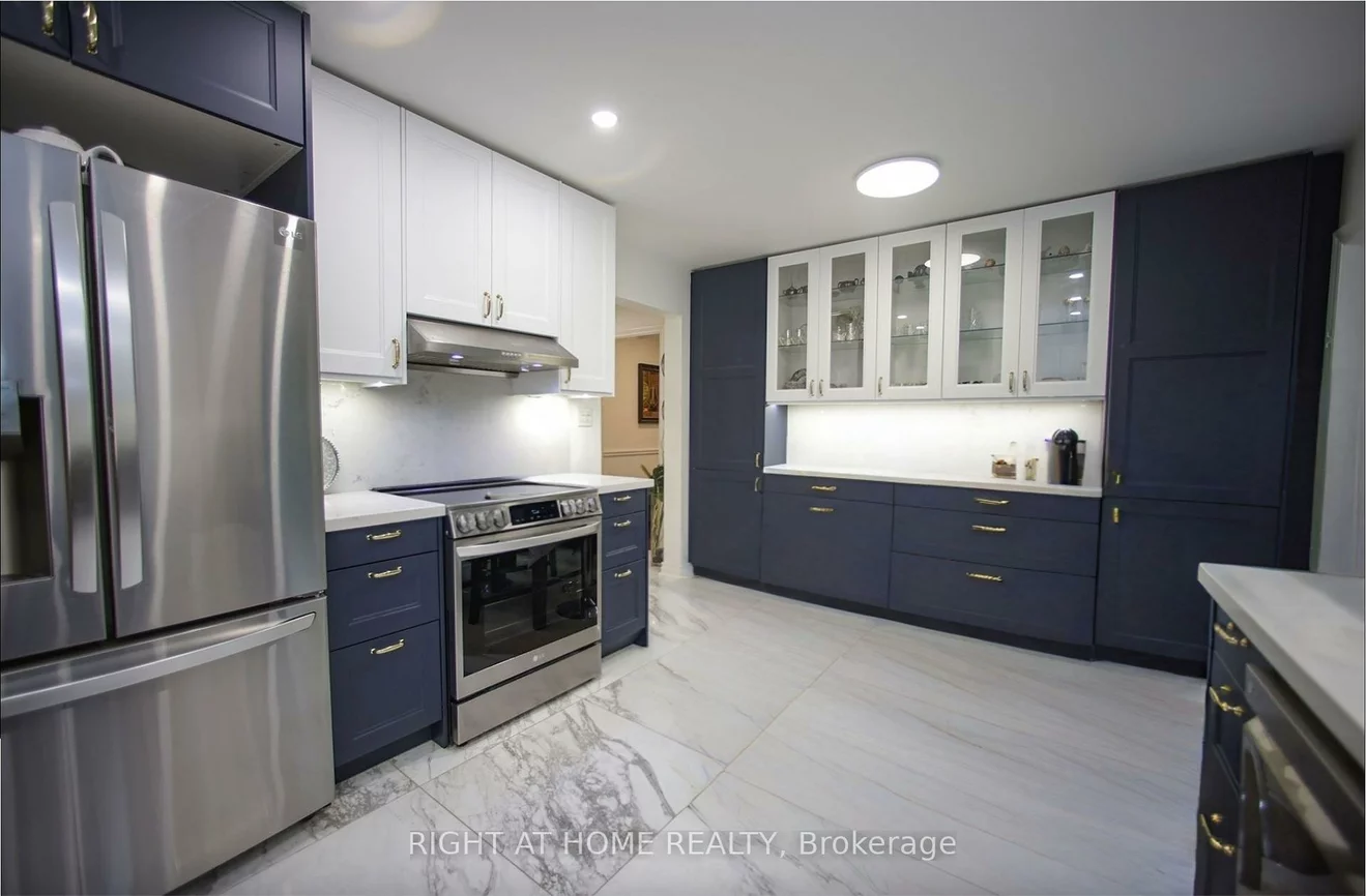 42, William, Sharon, East Gwillimbury