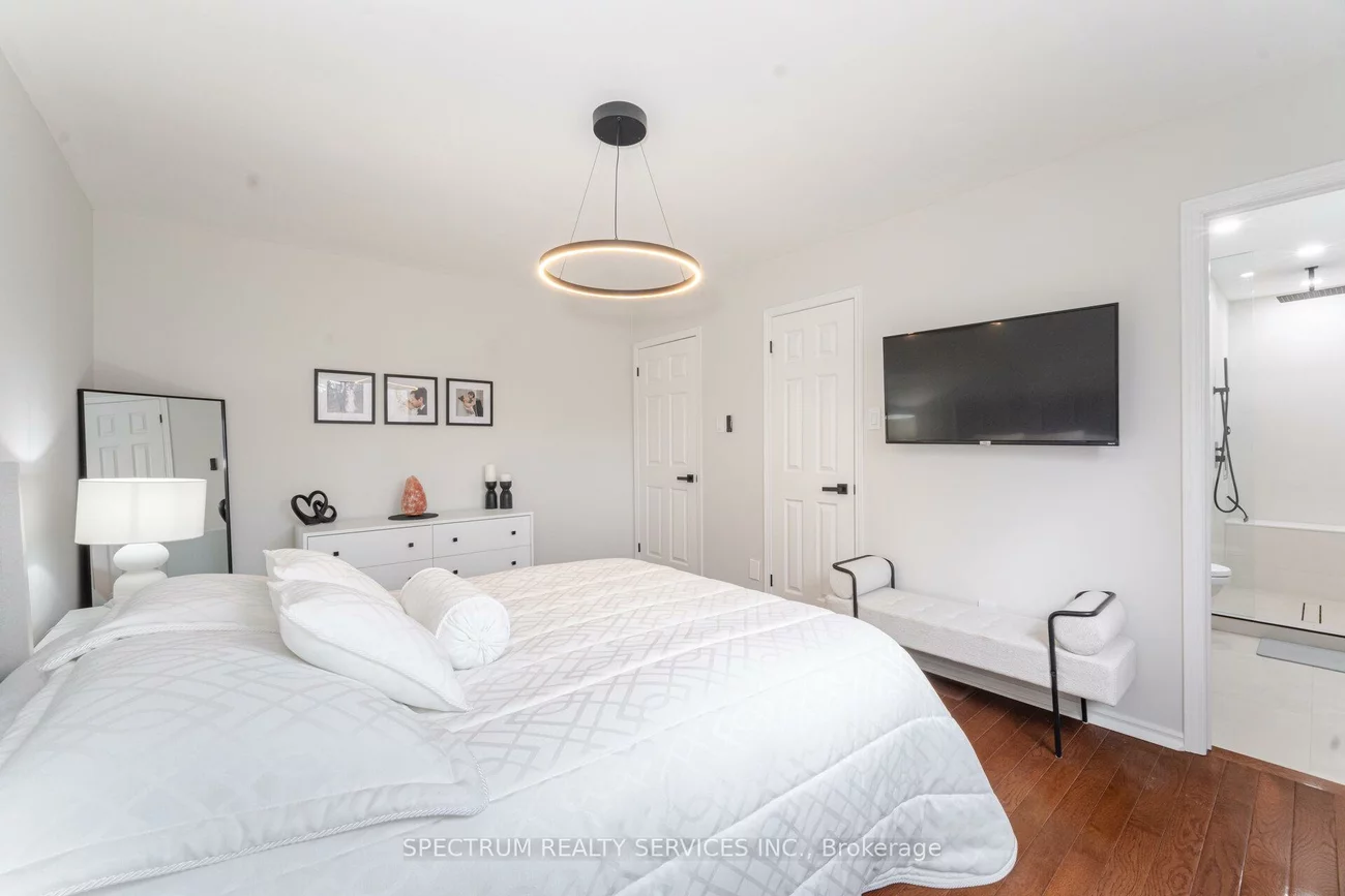 52, French, Holland Landing, East Gwillimbury