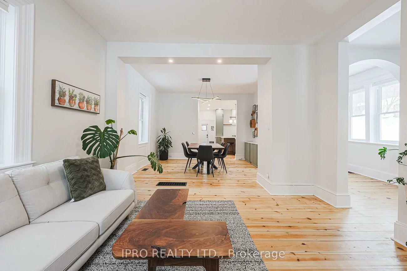 19051, Centre, Mt Albert, East Gwillimbury