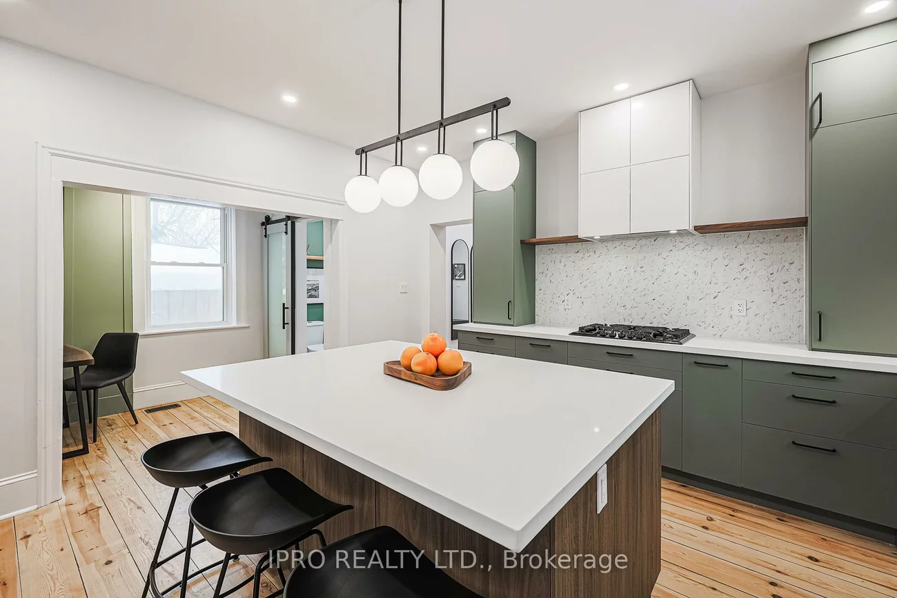 19051, Centre, Mt Albert, East Gwillimbury
