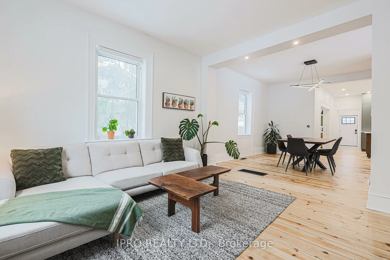 19051, Centre, Mt Albert, East Gwillimbury
