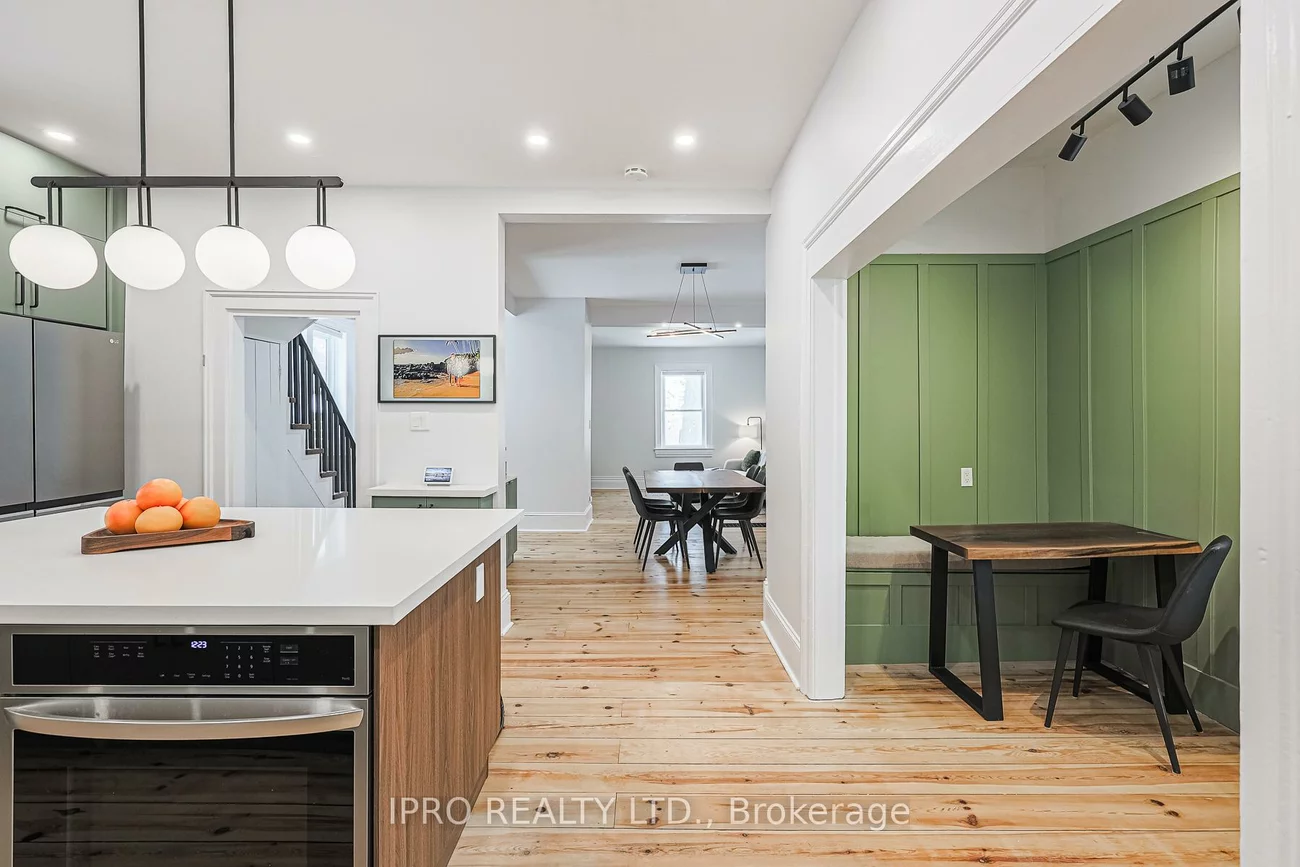 19051, Centre, Mt Albert, East Gwillimbury