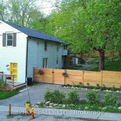19051, Centre, Mt Albert, East Gwillimbury