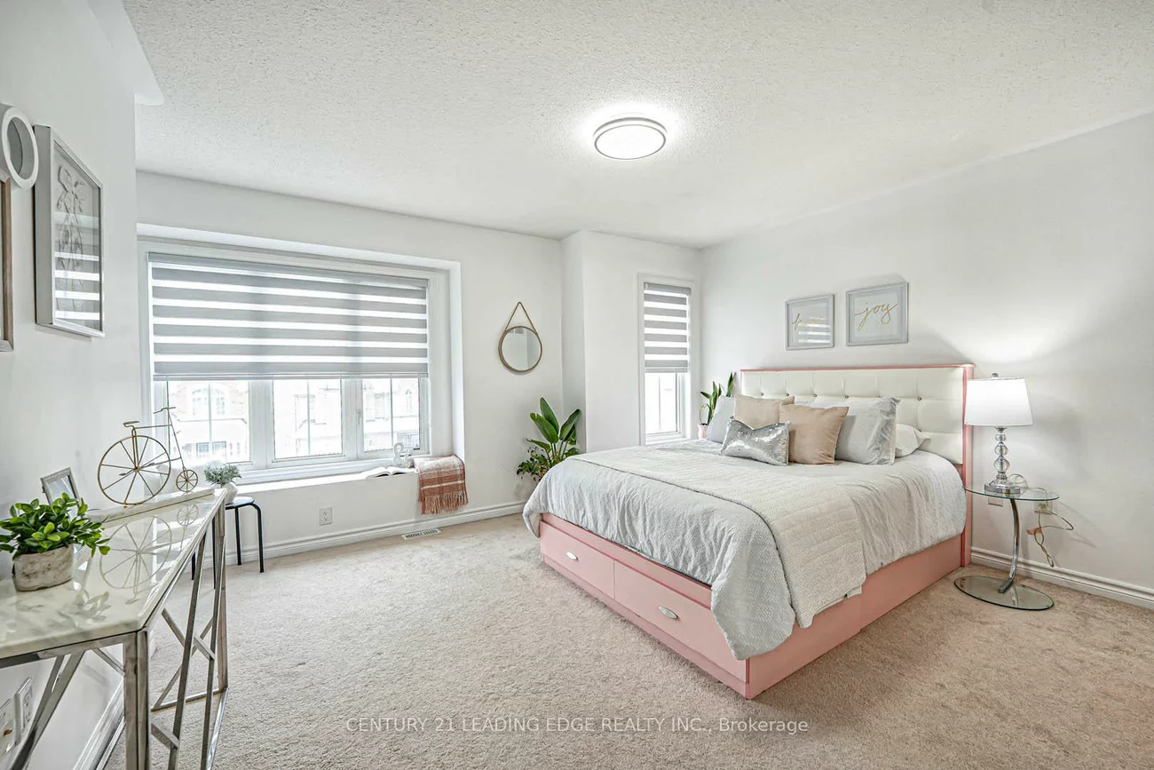 87, Ridge Gate, Mt Albert, East Gwillimbury