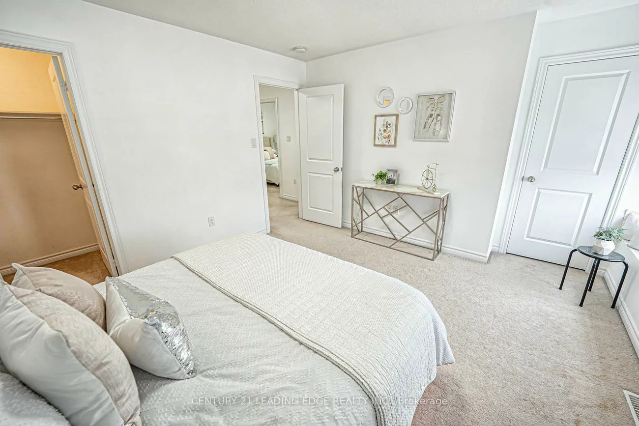 87, Ridge Gate, Mt Albert, East Gwillimbury