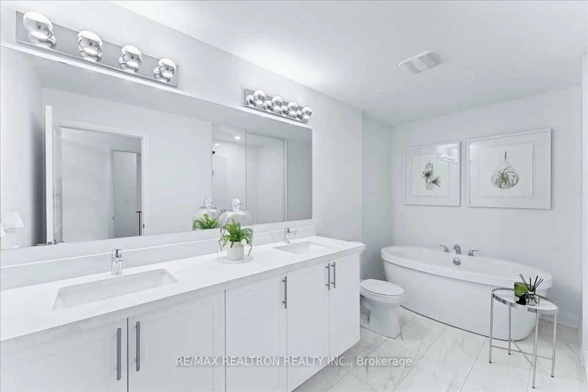 15, Lazarette, Holland Landing, East Gwillimbury