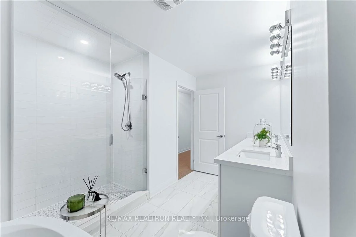 15, Lazarette, Holland Landing, East Gwillimbury